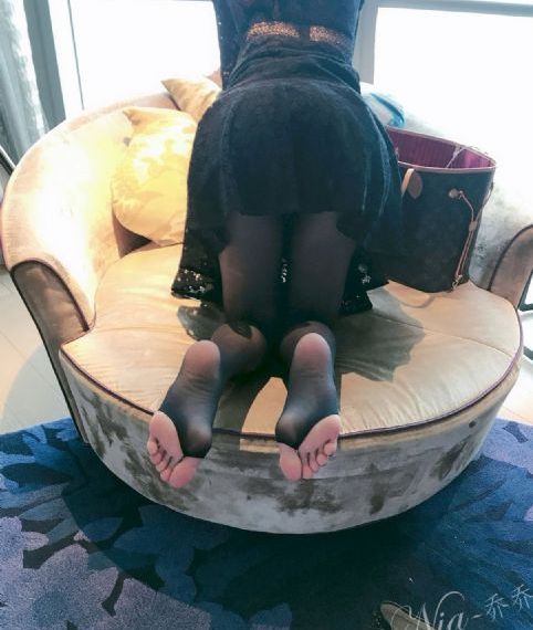 亚洲AV无码久久成人精品-吉吉影视电影未删减版