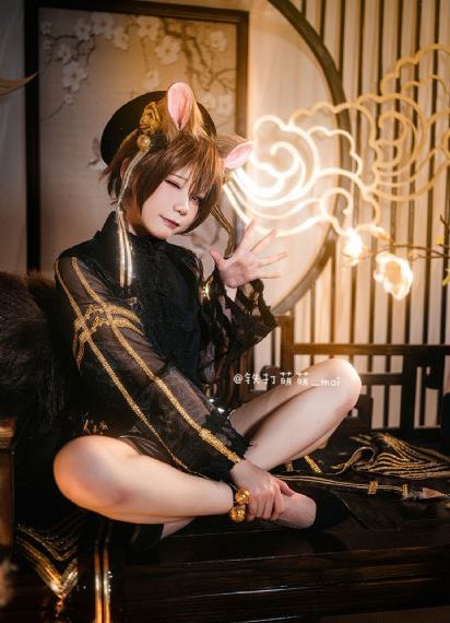 亚洲制服在线一区-百度云播国语版全集